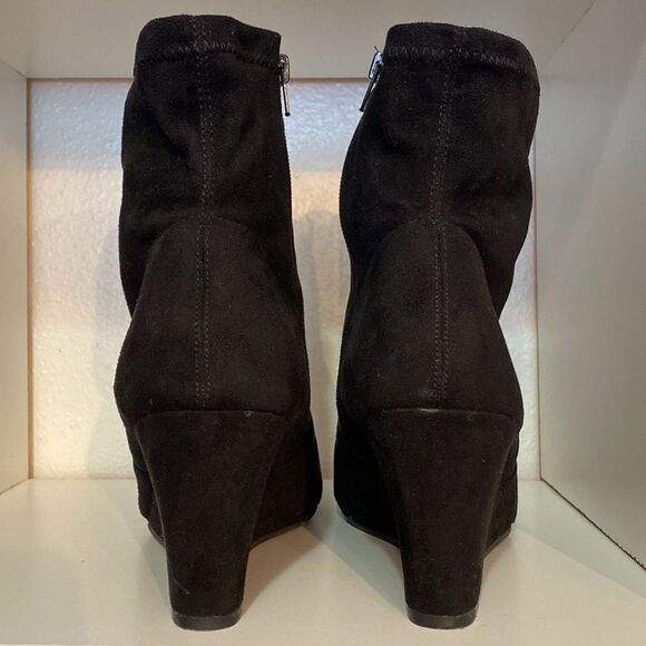 Lane Bryant Womens Black Suede Wedge Ankle Boots Classic Minimalist Everyday - Picture 2 of 13